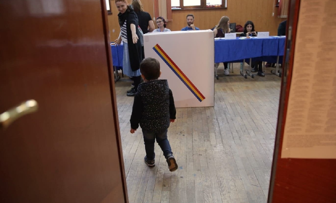 Profesorul Doru Căstăian, despre votul tinerilor:  „Avem o generaţie mai puţin dispusă să­-şi lase soarta în mâna altora”