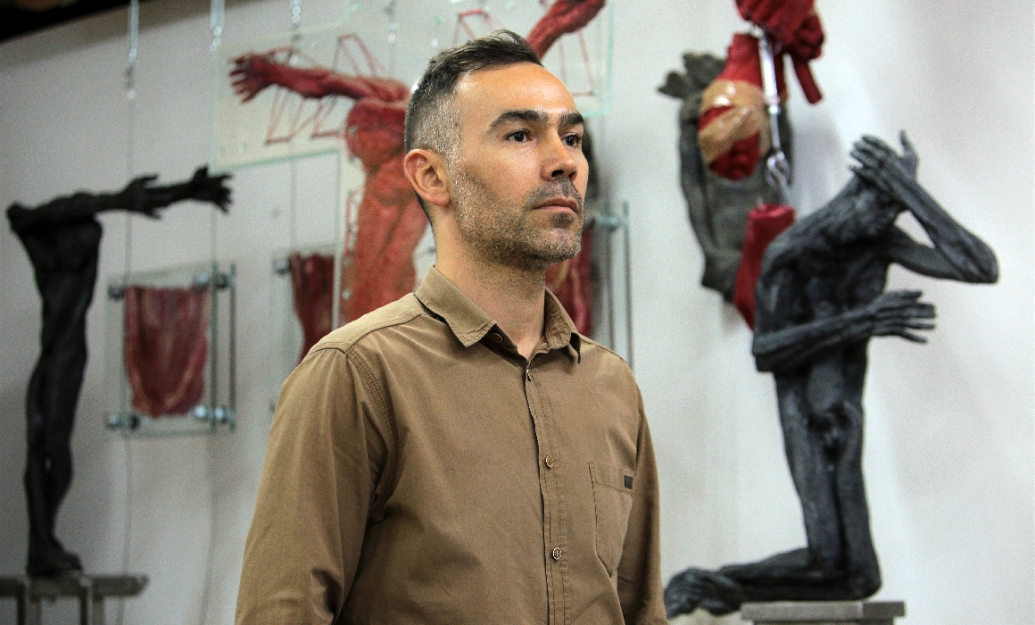 Sculptorul Cătălin Bădărău: „Doamne-ferește să trăim într-o lume în care migrația n-ar fi posibilă”