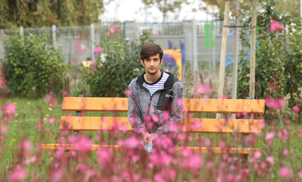 Elevul Hassan (I) A fugit din calea războiului din Irak în România