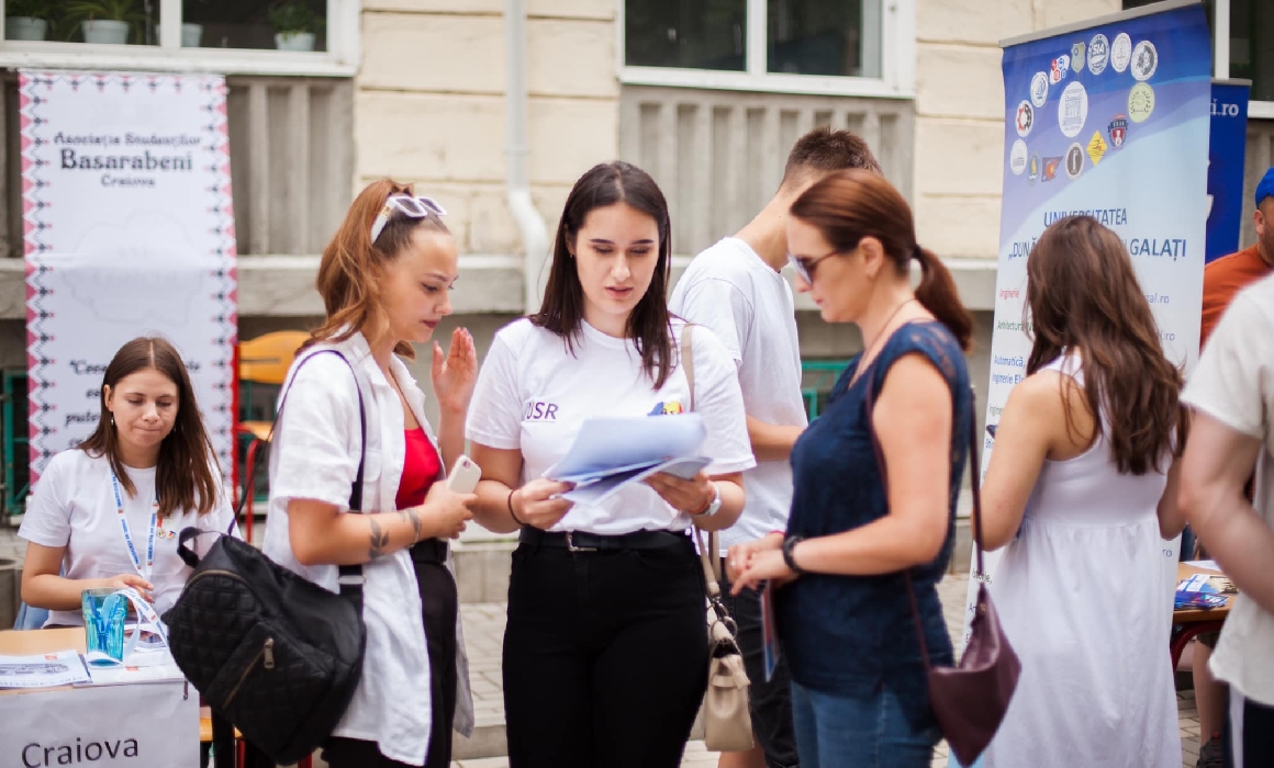 Burse și condiții de studiu pentru tinerii basarabeni în România. „După absolvire, îmi doresc să revin în Republica Moldova”
