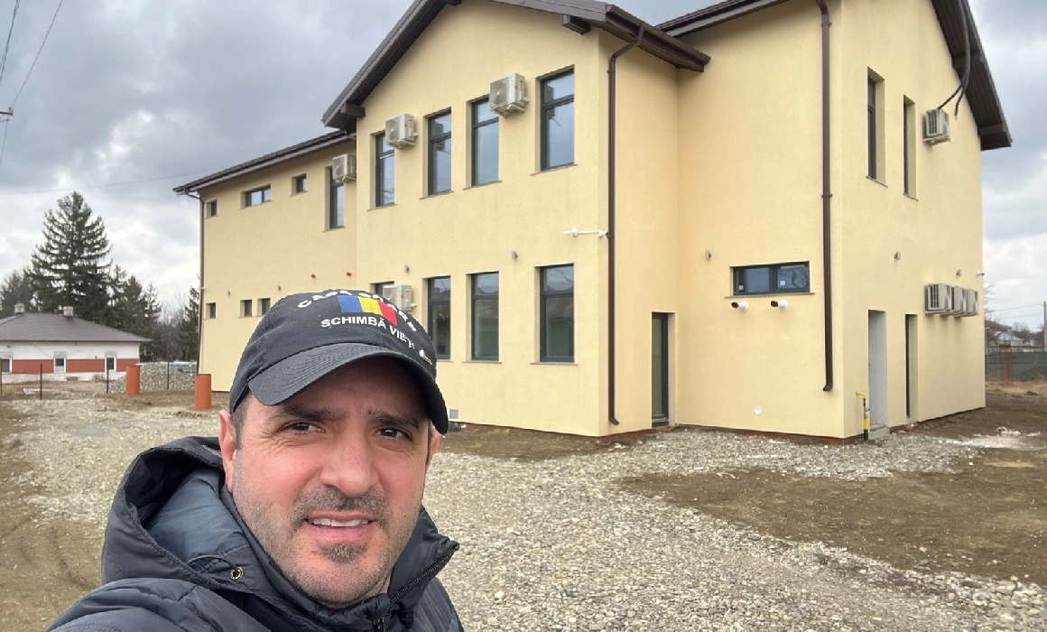 Antreprenorul care a construit într-o comună din Iași un centru educațional de 600.000 de euro, în care copiii vor învăța o meserie. „Imaginează-ți așa ceva în fiecare sat din România”