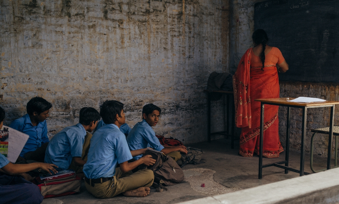 Educația în lume. India oferă bani copiilor rămași orfani în pandemie