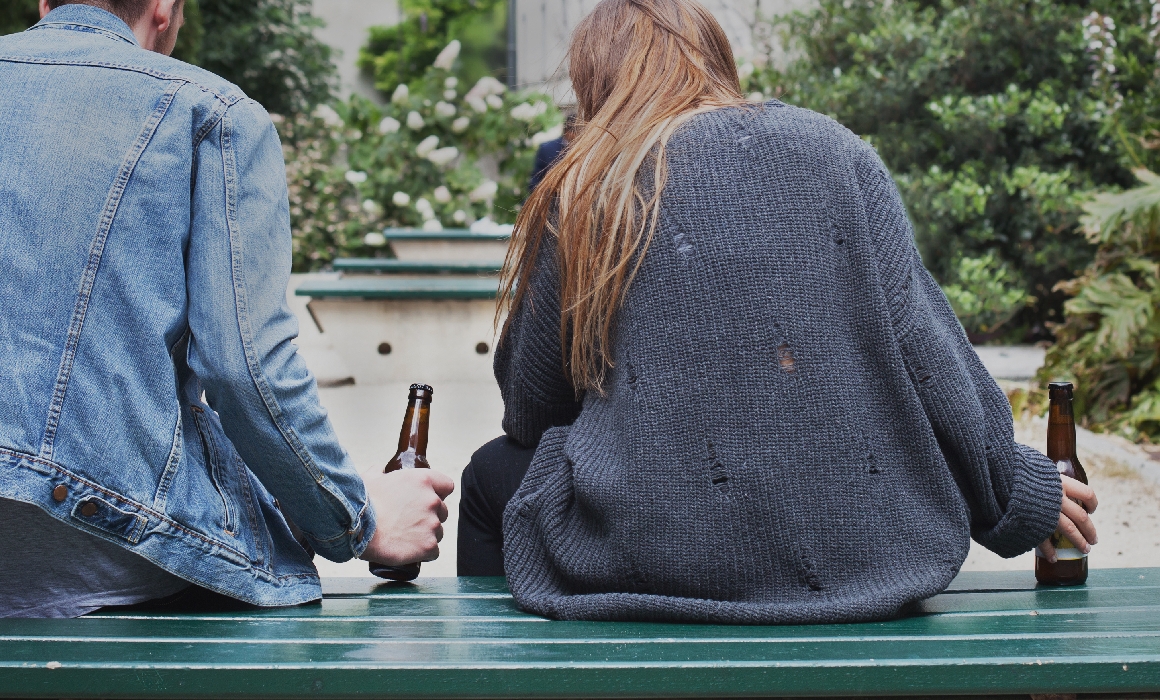 Psihoterapeut, despre consumul de alcool la adolescenți: „Studiile arată că ajung dependenți mai ales cei care au început să bea de la 13-14 ani”