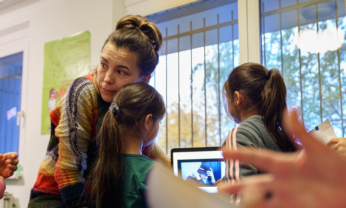 Într-un cartier din Berlin, copiii români învață să strălucească Într-un cartier din Berlin, copiii români învață să strălucească