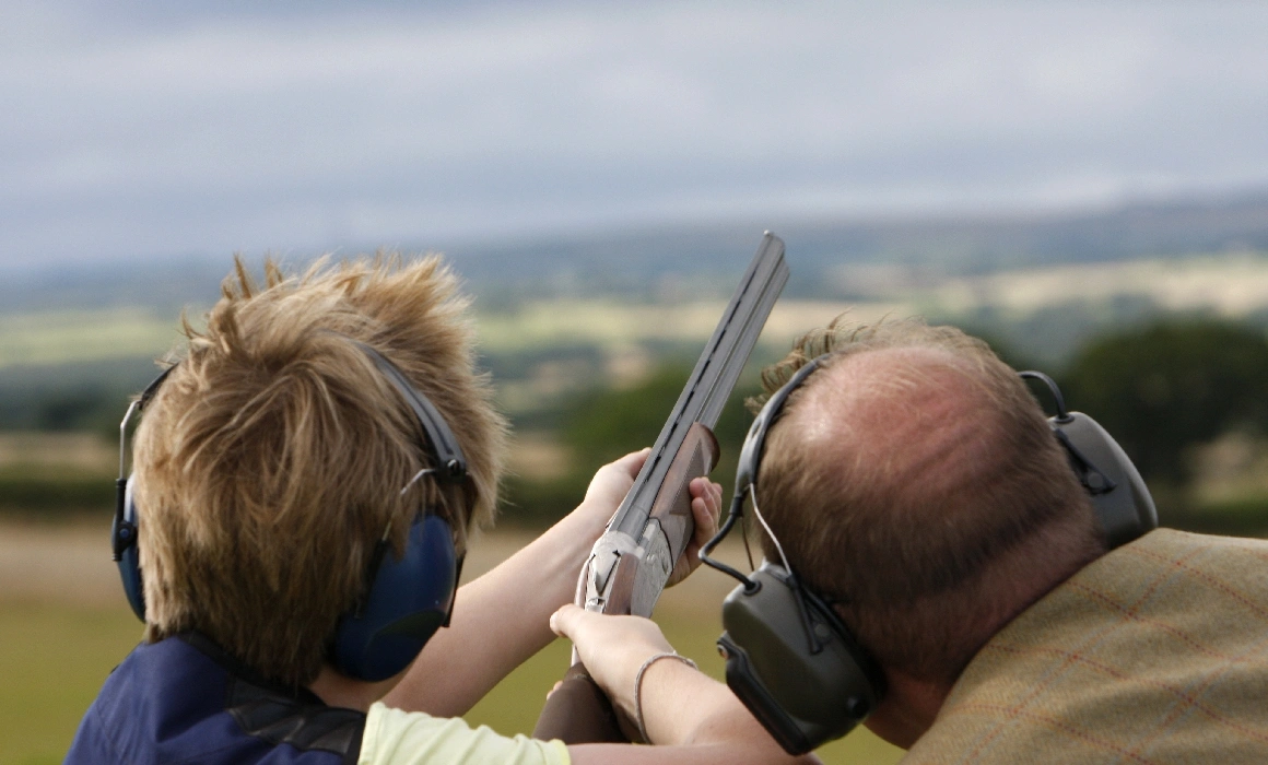 Elevii din Polonia vor învăța obligatoriu la școală cum să tragă cu arma. „Dacă vreți pace, pregătiți-vă pentru război” Elevii din Polonia vor învăța obligatoriu la școală cum să tragă cu arma. „Dacă vreți pace, pregătiți-vă pentru război”