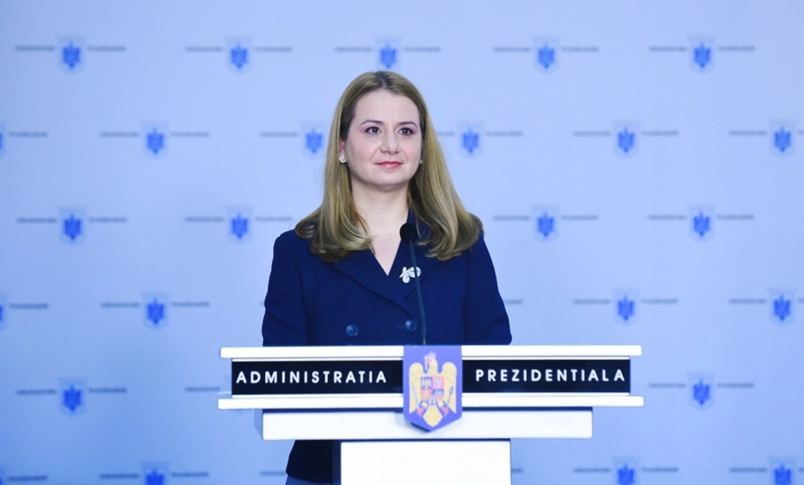 Ligia Deca: „Cea mai rentabilă investiție este cea în profesori” Ligia Deca: „Cea mai rentabilă investiție este cea în profesori”