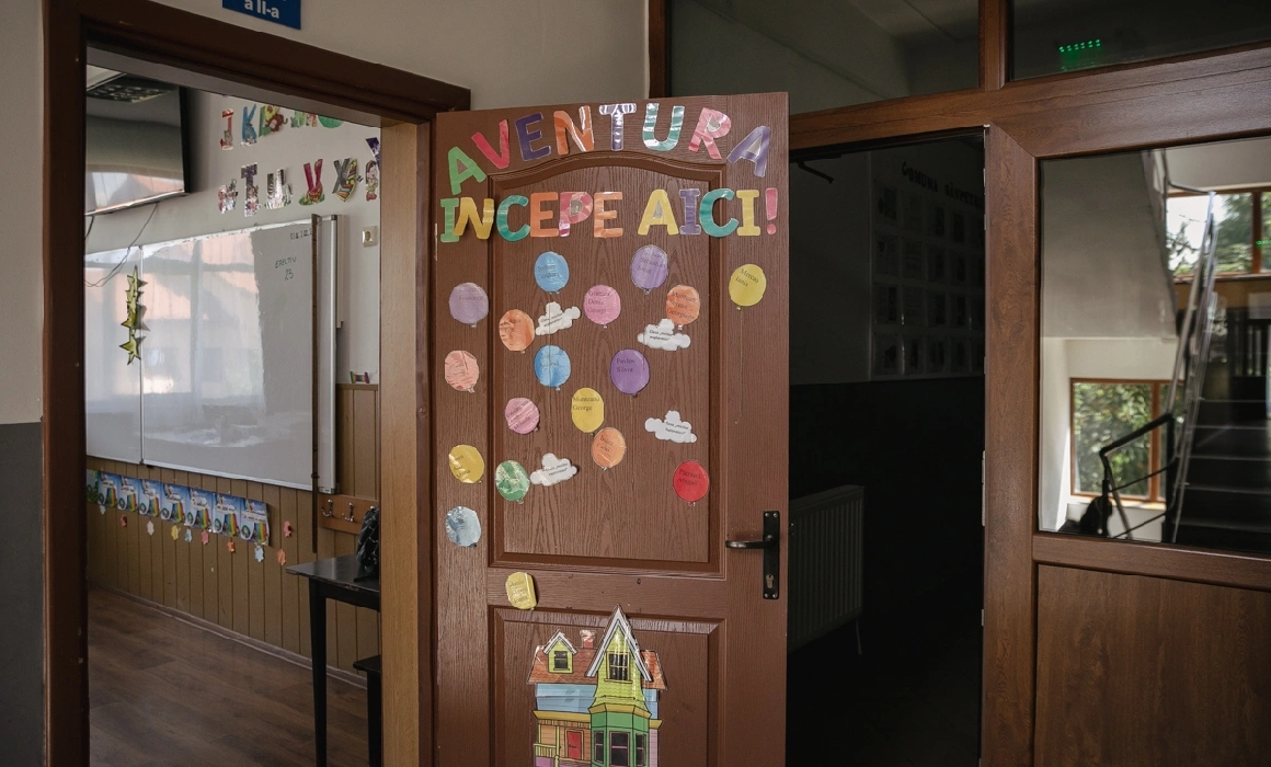 Editorial. România Educată, amânare este numele tău. În 2013, Ligia Deca susținea 6% din PIB pentru educație, acum spune că 2,1% e destul Editorial. România Educată, amânare este numele tău. În 2013, Ligia Deca susținea 6% din PIB pentru educație, acum spune că 2,1% e destul