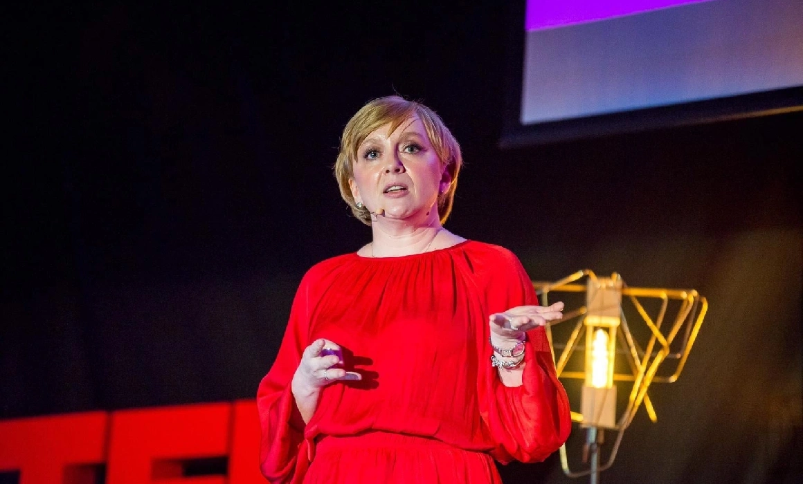 Emilia Șercan, jurnalista de investigație care scrie despre plagiate: „Ar trebui să existe sancțiuni mai drastice când vine vorba de teme și de examene” Emilia Șercan, jurnalista de investigație care scrie despre plagiate: „Ar trebui să existe sancțiuni mai drastice când vine vorba de teme și de examene”