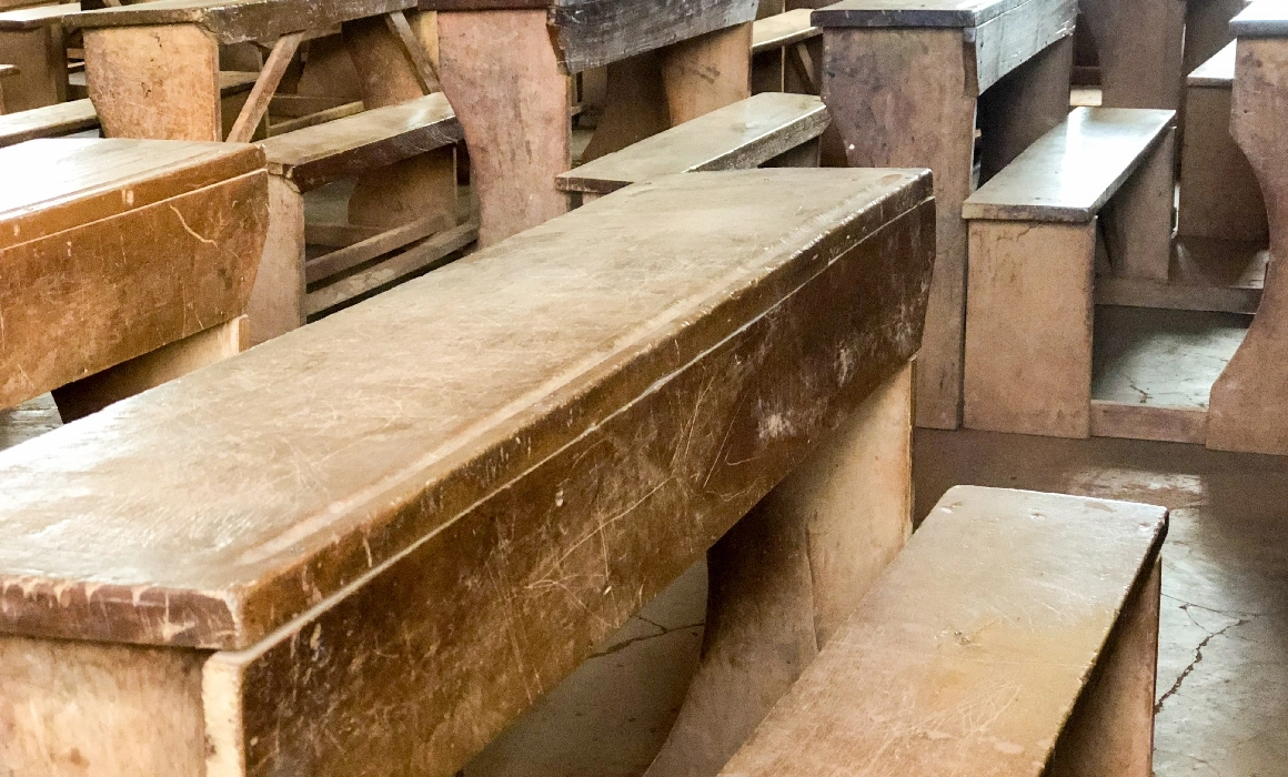 EDUCAȚIA ÎN LUME. Copii ținuți în lanțuri în școlile din Sudan. Profesor din Hong Kong dat afară fiindcă le-a vorbit elevilor despre independență EDUCAȚIA ÎN LUME. Copii ținuți în lanțuri în școlile din Sudan. Profesor din Hong Kong dat afară fiindcă le-a vorbit elevilor despre independență