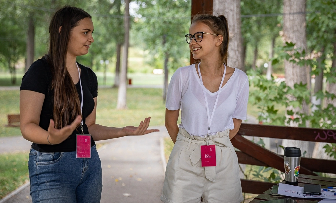 Ideo Ideis, festivalul care dă speranțe adolescenților din Alexandria: „Aici, nu sunt alte oportunități pentru noi“ Ideo Ideis, festivalul care dă speranțe adolescenților din Alexandria: „Aici, nu sunt alte oportunități pentru noi“