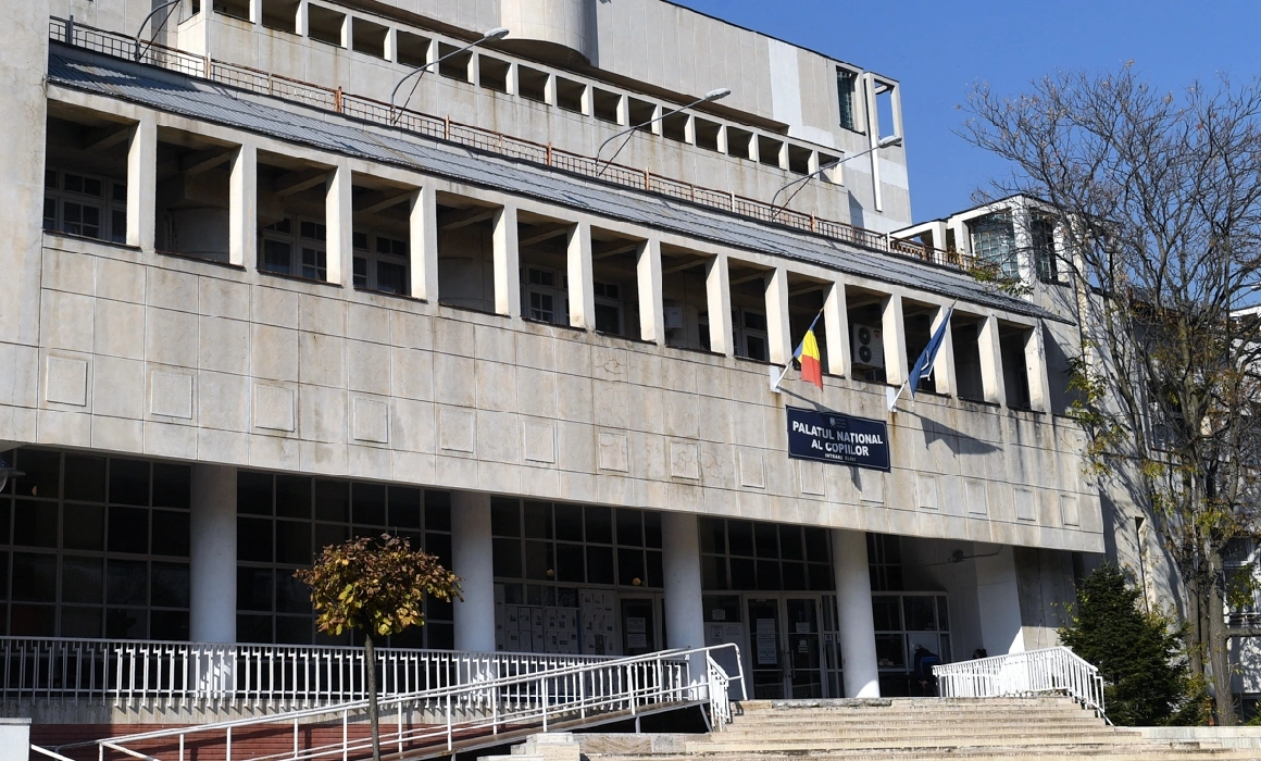 Editorial. Descentralizarea palatelor copiilor și cluburilor sportive școlare, obligație în „România educată”. Va fi și pusă în practică? Editorial. Descentralizarea palatelor copiilor și cluburilor sportive școlare, obligație în „România educată”. Va fi și pusă în practică?