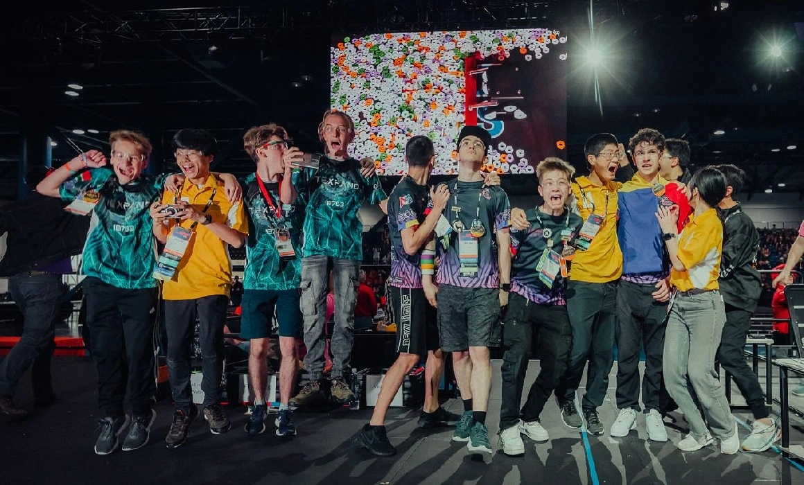 Campionii mondiali la robotică sunt din Focșani Campionii mondiali la robotică sunt din Focșani