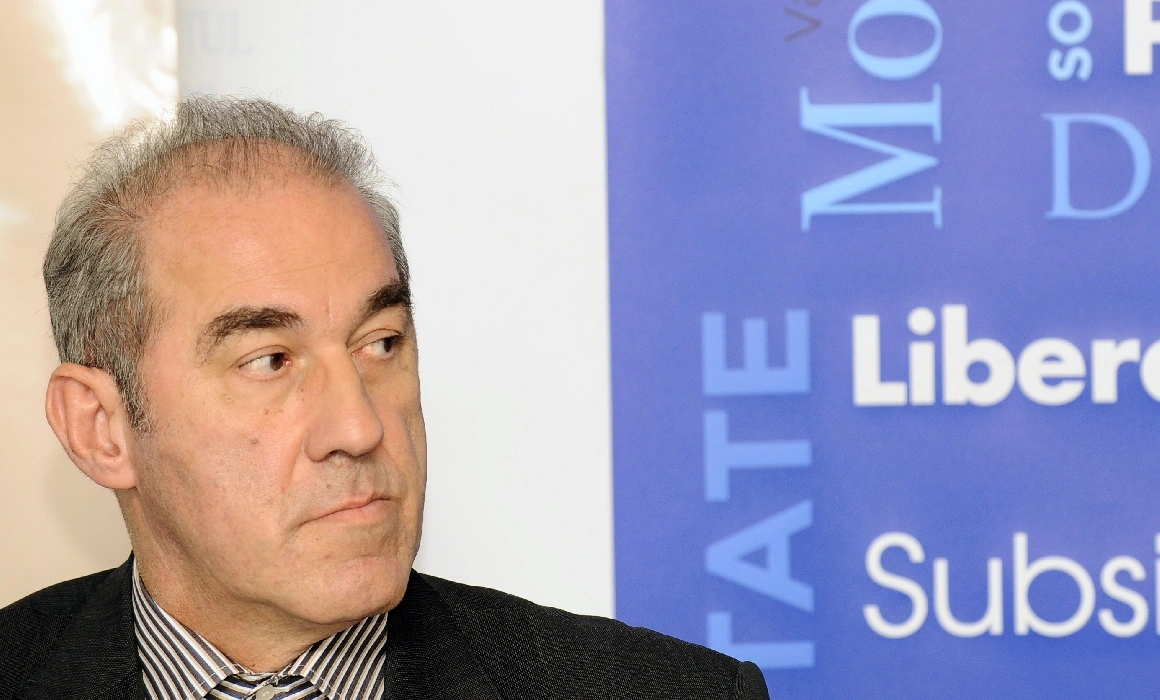 Profesorul universitar Marian Popescu, despre fenomenul plagiatului: „Nu e nevoie să te invadeze Moscova. O faci tu, contribuind la devalorizarea școlii” Profesorul universitar Marian Popescu, despre fenomenul plagiatului: „Nu e nevoie să te invadeze Moscova. O faci tu, contribuind la devalorizarea școlii”