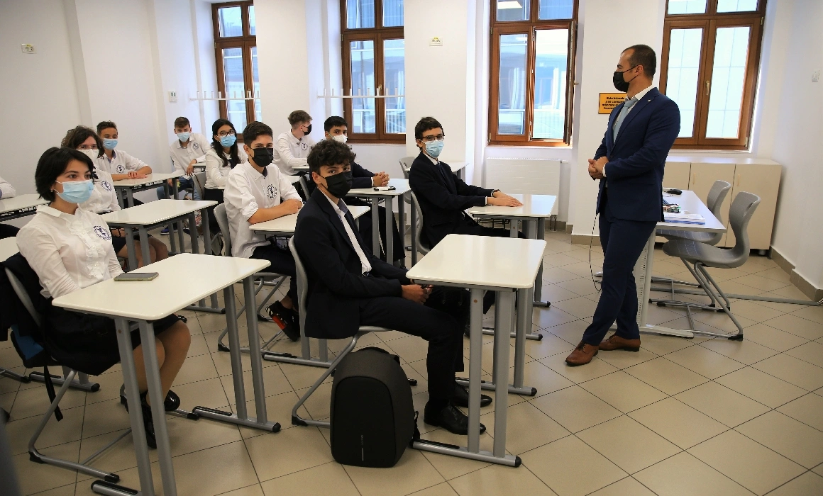 5 sfaturi pentru profesori în discuțiile cu elevii lor despre vaccinare 5 sfaturi pentru profesori în discuțiile cu elevii lor despre vaccinare