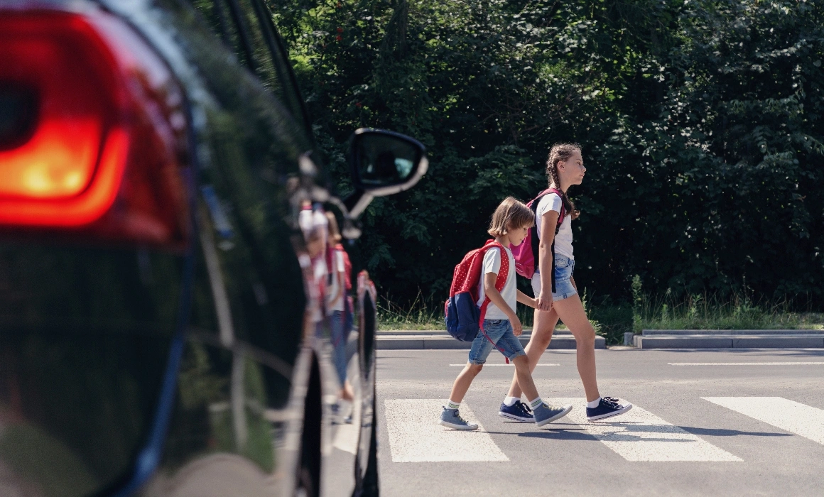 Editorial „Profesori de Școala 9” / Dacă sistemul educațional ar fi un automobil. La drum cu frâna de mână trasă Editorial „Profesori de Școala 9” / Dacă sistemul educațional ar fi un automobil. La drum cu frâna de mână trasă