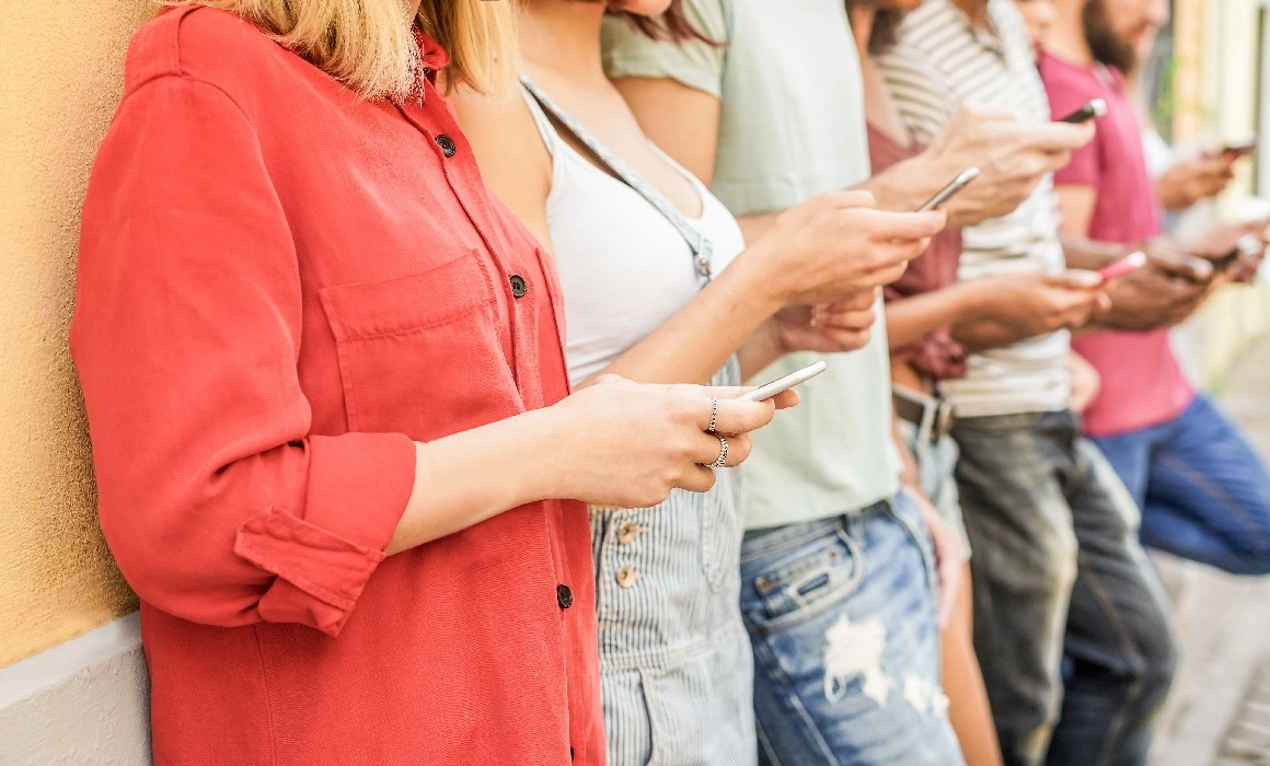 China limitează accesul copiilor la TikTok la doar 40 de minute pe zi China limitează accesul copiilor la TikTok la doar 40 de minute pe zi