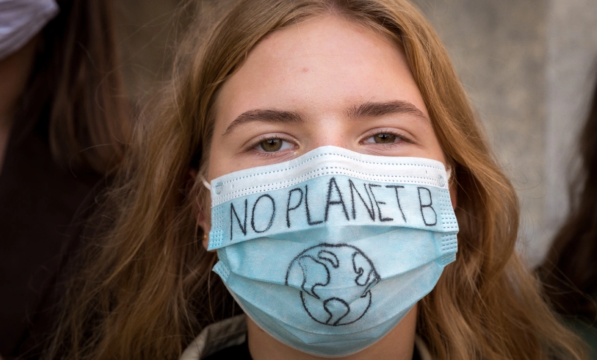Studiu UNESCO. În doar jumătate dintre țările lumii se predă despre schimbările climatice în școală Studiu UNESCO. În doar jumătate dintre țările lumii se predă despre schimbările climatice în școală