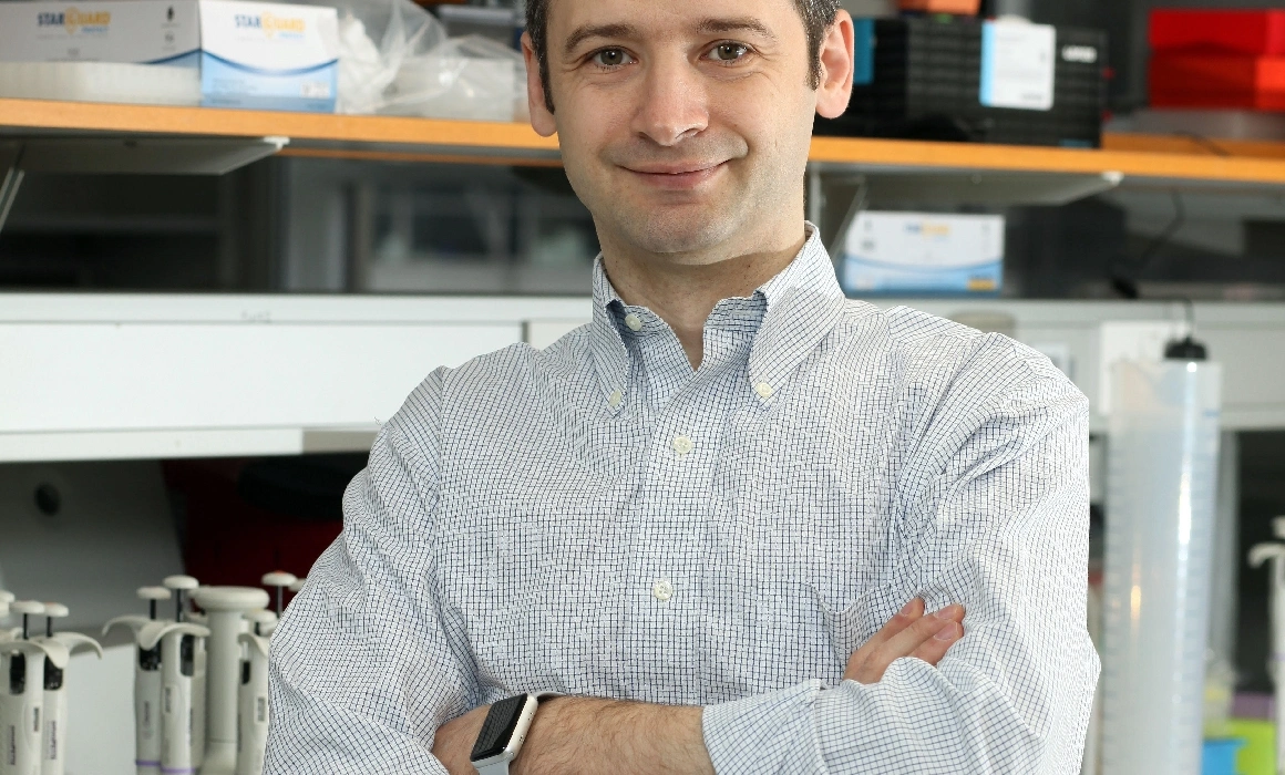 Cercetător român la Cambridge, despre primul său articol publicat în revista Nature, „Champions League a științei”: „Este munca a 12 ani” Cercetător român la Cambridge, despre primul său articol publicat în revista Nature, „Champions League a științei”: „Este munca a 12 ani”