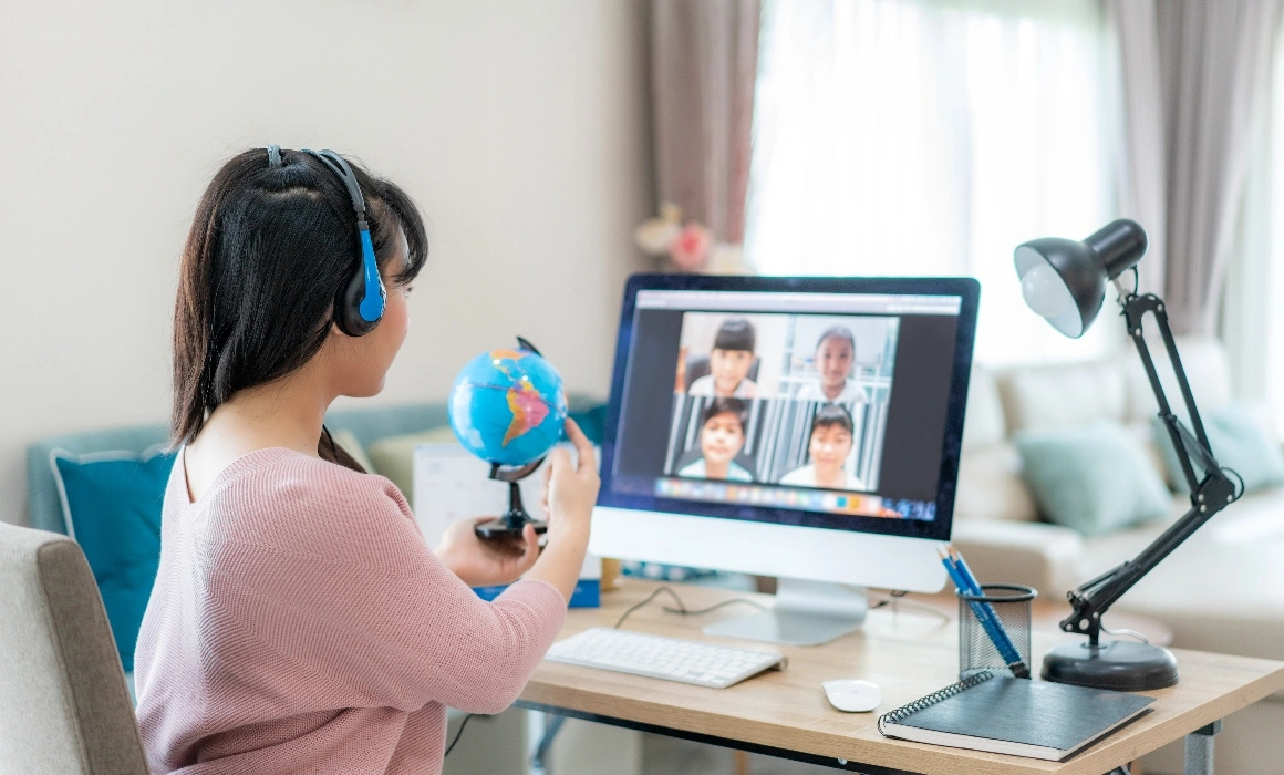 Două mame povestesc de ce au ales homeschoolingul: „Școala românească are nevoie de un update, mai ales la relația profesor-elev” Două mame povestesc de ce au ales homeschoolingul: „Școala românească are nevoie de un update, mai ales la relația profesor-elev”