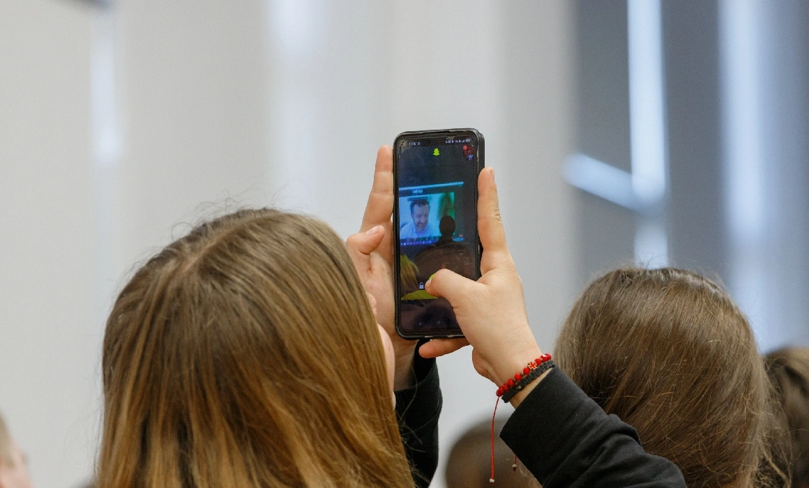 Cum afectează smartphone-ul capacitatea de concentrare și de învățare Cum afectează smartphone-ul capacitatea de concentrare și de învățare