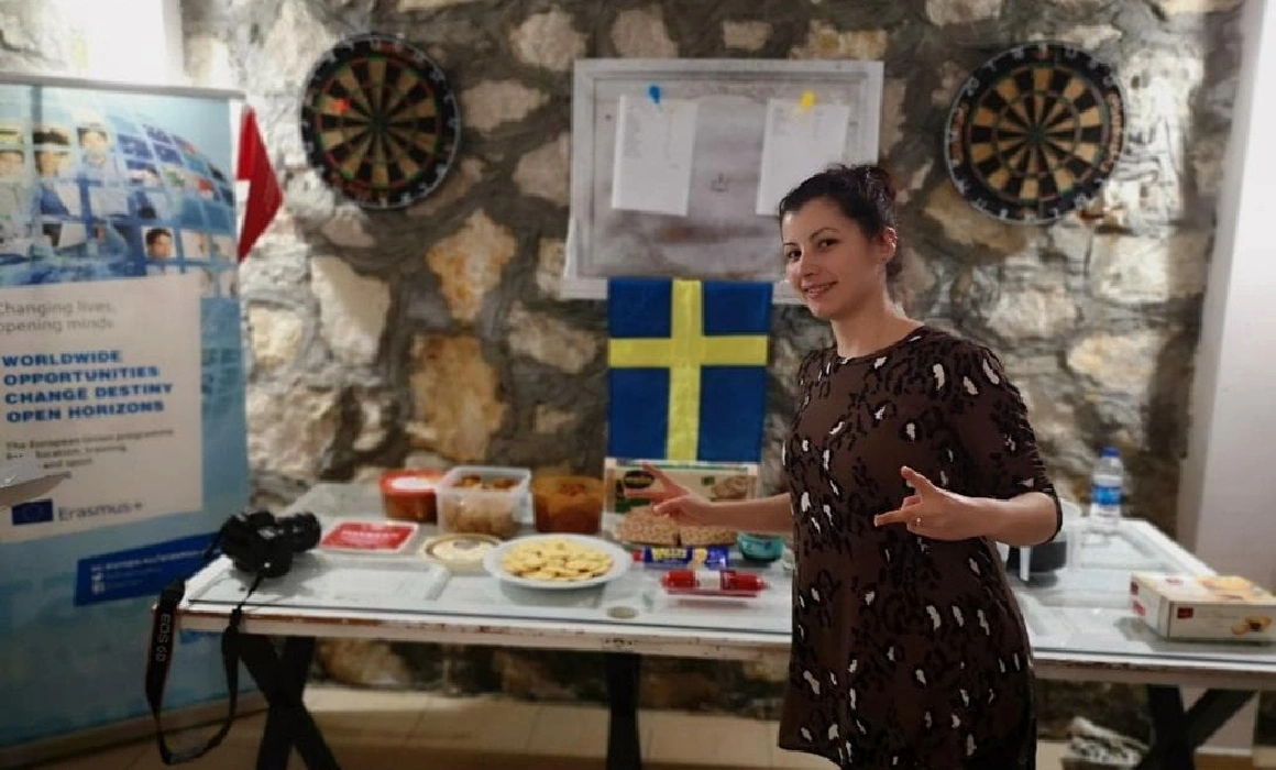 Andreea Dahlquist, profesoară de română în Suedia: „Aici am înțeles că nu există elev prost. Există elevi care au nevoie de mai mult timp” Andreea Dahlquist, profesoară de română în Suedia: „Aici am înțeles că nu există elev prost. Există elevi care au nevoie de mai mult timp”